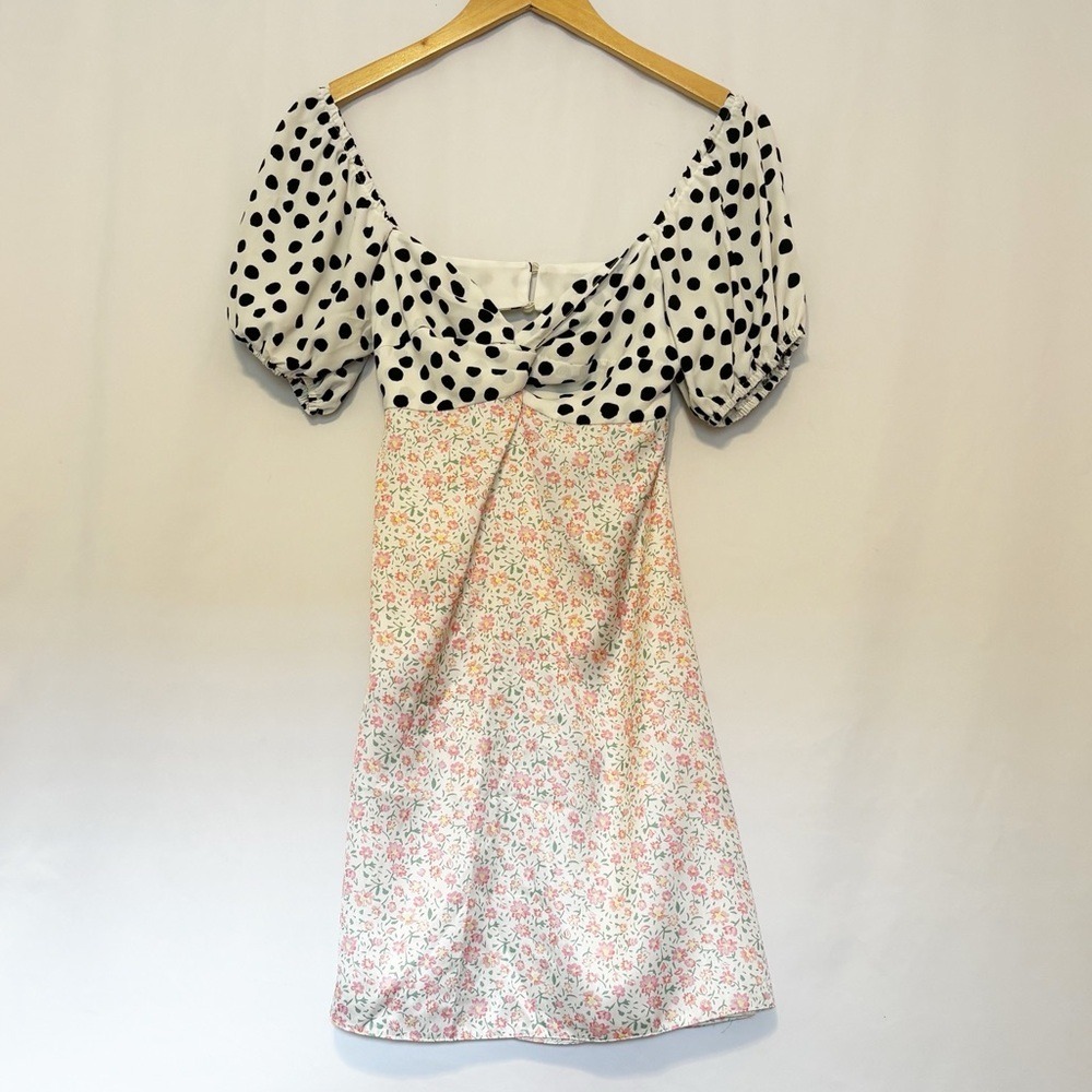 Miss Selfridge twist front mini dress‎ in mix spot floral print size 6 NWT